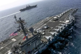 Nhóm tác chiến tàu sân bay USS Abraham Lincoln đã đến Trung Đông