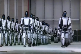 Elon Musk tại Davos: Số lượng robot sẽ sớm vượt qua dân số loài người