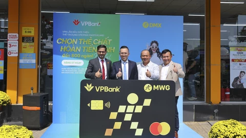 Việt Nam vừa có thẻ tín dụng đầu tiên trong lĩnh vực bán lẻ điện tử