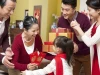 Đau đầu chọn quà Tết cho bố mẹ: Mua bánh kẹo thì sợ tiểu đường, biếu rượu bia lại lo hại gan, biết tặng gì cho chuẩn chỉ đây?