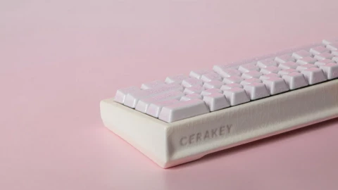 Độc lạ chiếc vỏ bàn phím hoàn toàn từ gốm sứ