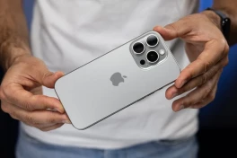 iPhone 16 Pro Max tăng giá bất thường