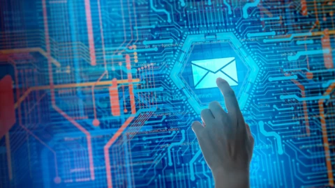 Bẫy tuyển dụng online và chiến dịch phát tán mã độc có liên hệ đến Việt Nam