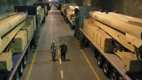 Khi tiêm kích J-10CE bắn hạ máy bay chiến đấu Rafale: vì sao lựa chọn vũ khí của Iran trong quá khứ bị đặt dấu hỏi lớn, và Iran đang tiếc nuối điều gì