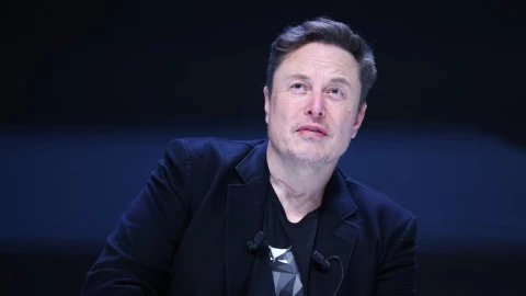 Musk gay gắt gọi Bộ trưởng Tài chính Ba Lan là "kẻ ngu ngốc chảy nước dãi"