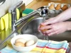Tại sao rửa trứng trước khi bảo quản là sai lầm và có thể gây nguy hiểm?