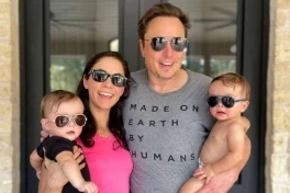 Elon Musk: Tiền không mua được hạnh phúc