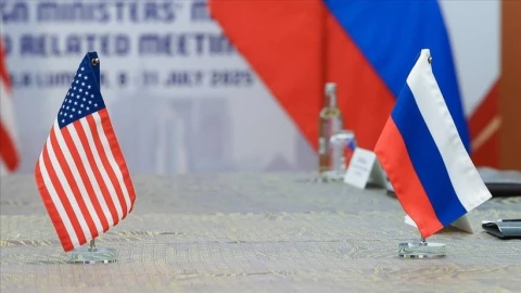 Nga kêu gọi Mỹ, Mỹ kêu gọi Trung Quốc, và Trung Quốc đáp lại bằng cách bày tỏ sự tiếc nuối...