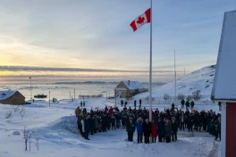 Tại sao Canada cắm cờ ở Greenland, mở lãnh sự quán và cử tàu tuần tra?
