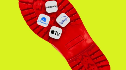 Thương vụ kỷ lục 82,7 tỷ USD mua lại Warner Bros. của Netflix buộc Apple TV và Disney Plus phải thay đổi chiến lược sống còn