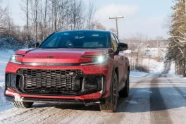 Toyota RAV4 PHEV 2026: Lựa chọn cho người yêu xe điện nhưng chưa sẵn sàng bỏ xăng