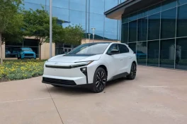 Toyota bZ 2026: Cú bứt tốc nghiêm túc của Toyota trong cuộc đua xe điện
