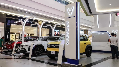 VinFast đặt mục tiêu bán 300.000 ô tô điện, 1 triệu xe máy điện vào năm 2026