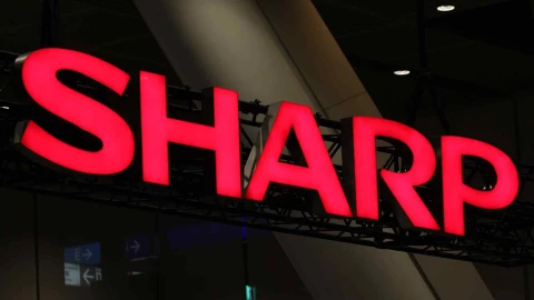 Foxconn rút khỏi thương vụ mua lại nhà máy sản xuất màn hình LCD của Sharp tại Nhật