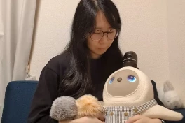 Khi giới trẻ Trung Quốc thà nuôi robot biết dỗi hờn còn hơn kết hôn và sinh con