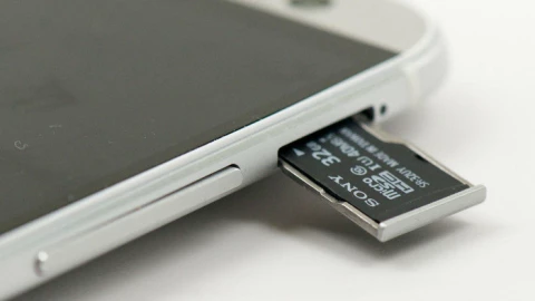 Các hãng smartphone có hồi sinh thẻ nhớ microSD không?