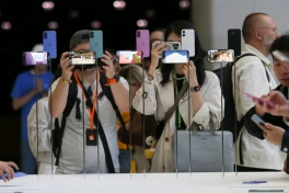 Sự thật ngỡ ngàng: Cứ 4 chiếc smartphone đang hoạt động trên thế giới thì có 1 chiếc là iPhone