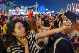 Tết càng đông người online: Nhà mạng lên dây cót ứng cứu nhau nếu có sự cố