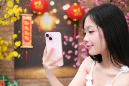 Cú sốc giá iPhone dịp cận Tết và cuộc chiến sinh tồn với binh đoàn Android thế hệ mới