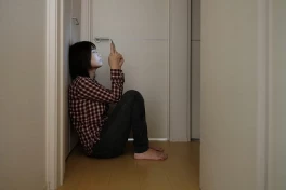 Xã hội "nguyên tử hóa": Khi người trẻ chọn cô độc nhưng vẫn khao khát kết nối