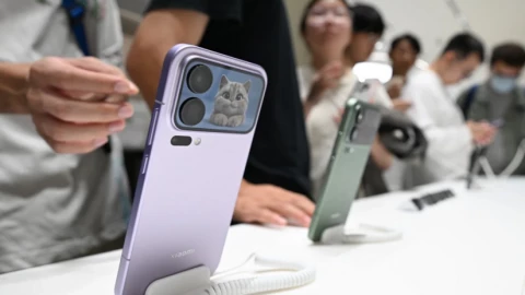 Các hãng smartphone giá rẻ bị ảnh hưởng nặng nhất bởi khủng hoảng bộ nhớ