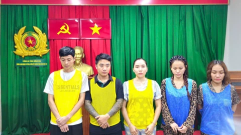 Triệt phá đường dây lừa đảo xuyên biên giới chiếm đoạt hơn 2.500 tỷ đồng