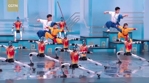 Màn múa võ của robot hình người tại đêm giao thừa Tết Bính Ngọ 2026 và tham vọng khổng lồ của Trung Quốc
