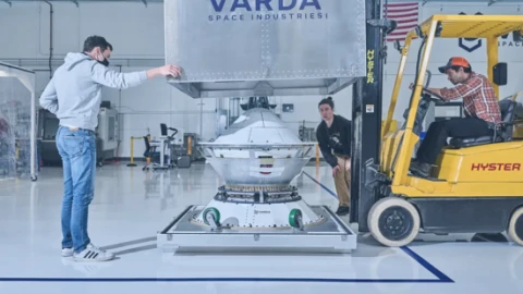 Con người đang nhắm mục tiêu biến quỹ đạo Trái Đất thành… khu công nghiệp