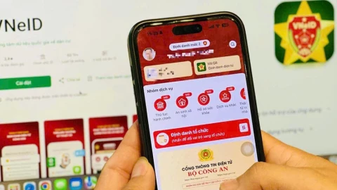 Nghiên cứu tích hợp mạng xã hội với VNeID để định danh người dùng