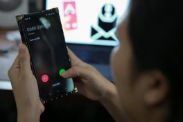 Lưu lượng thoại lao dốc 62%: Người Việt ngày càng "lười" nghe gọi điện thoại truyền thống