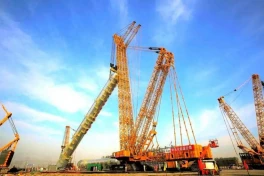 Từng bị xem là “hàng giá rẻ”, vì sao cần cẩu Trung Quốc nay lại xuất hiện ngày càng nhiều trong các dự án tỷ đô trên thế giới?