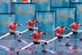 Robot hình người xuất hiện tại Gala Tết Nguyên đán: Chỉ là tiết mục giải trí hay tín hiệu cho một cuộc cạnh tranh công nghệ mới?
