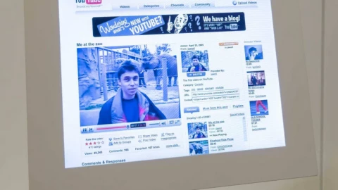 Video đầu tiên của YouTube: Di sản số được bảo tàng London lưu giữ