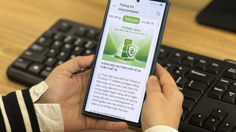 Vì sao nhiều tài khoản Mobile Banking bất ngờ bị khóa?