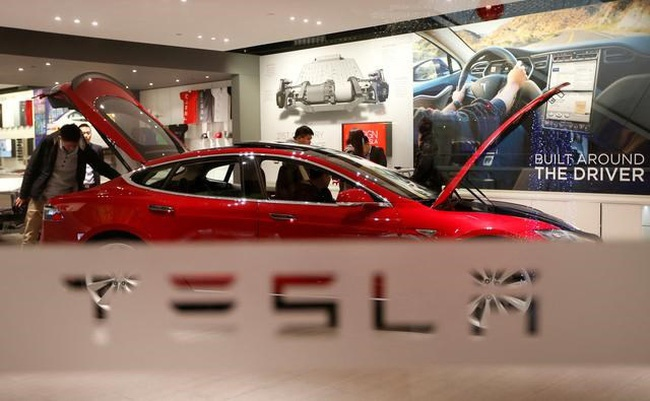 Mối nguy đằng sau mảng kinh doanh béo bở của Tesla