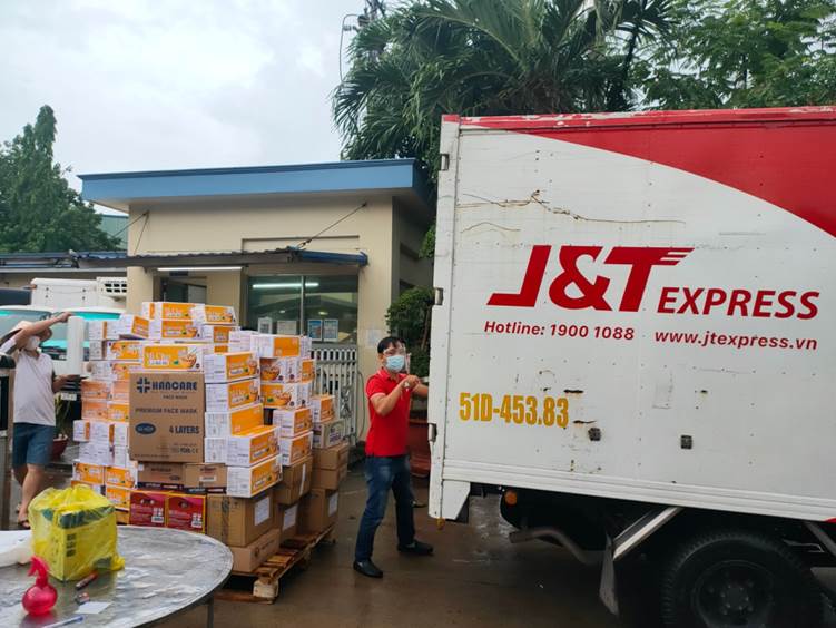 J&T Express tham gia “giải cứu” nông sản giữa tâm dịch Covid