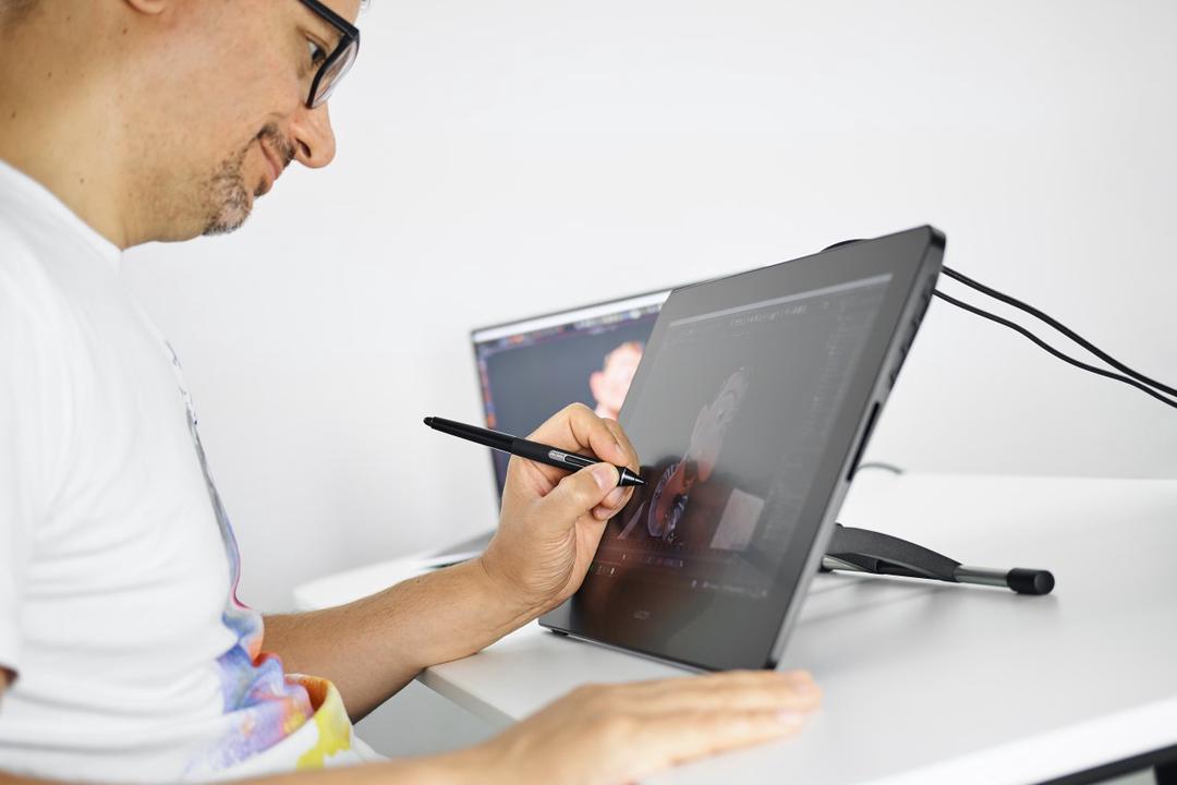 Wacom Cintiq Pro 16 ra mắt tại Việt Nam: bảng vẽ 4K dành cho nghệ sĩ và nhà thiết kế, giá 37 triệu đồng  