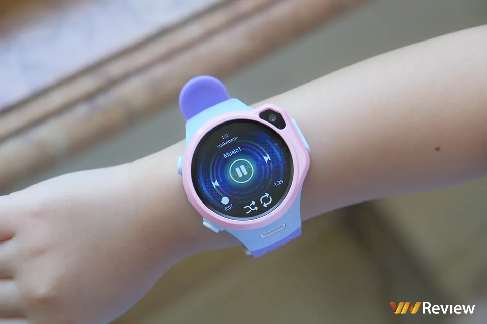 myFirst ra mắt đồng hồ trẻ em Fone R1s: gọi điện video, cảnh báo nhịp tim, giá 3.99 triệu đồng