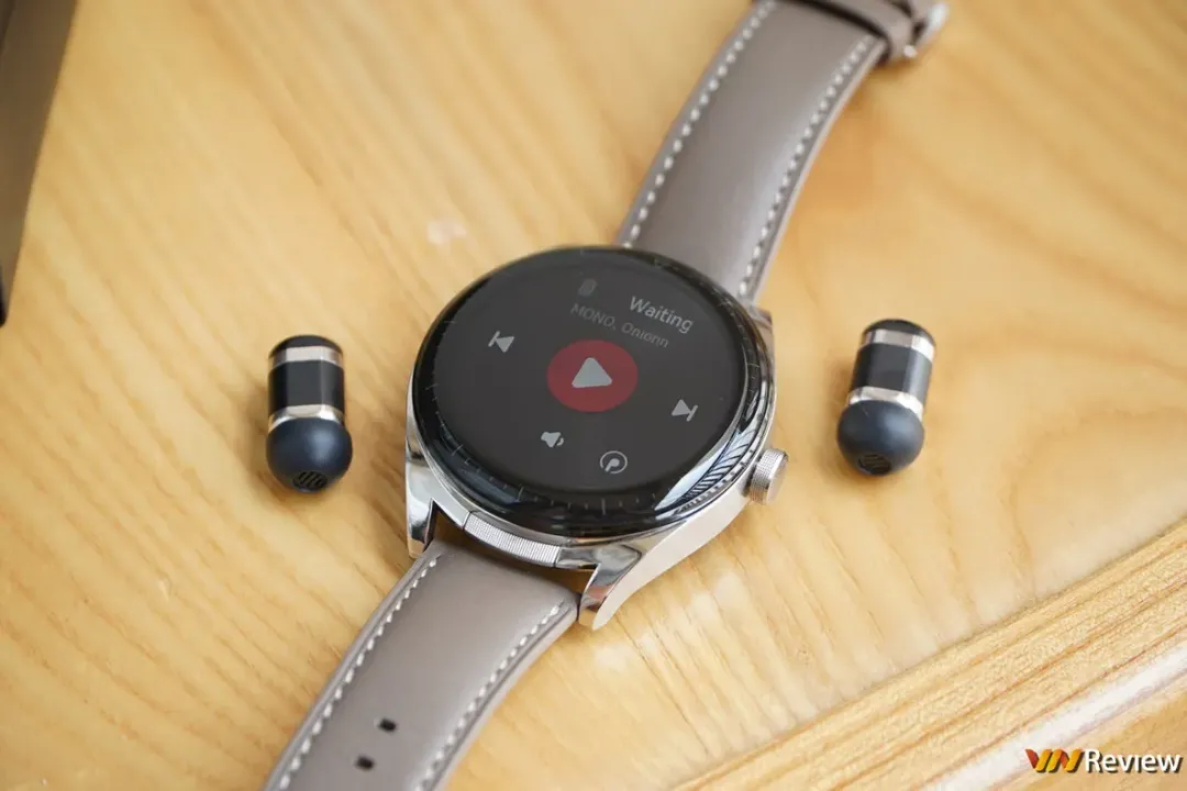 Đánh giá Huawei Watch Buds: nước đi táo bạo khi dám “hợp thể” tai nghe TWS vào smartwatch và hoàn toàn không phải chỉ để “show hàng”