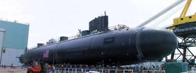 Ở độ sâu 2.600 m, tàu ngầm hạt nhân nặng 4.000 tấn bị nghiền thành bi sắt, toàn bộ 129 người trên tàu thiệt mạng 