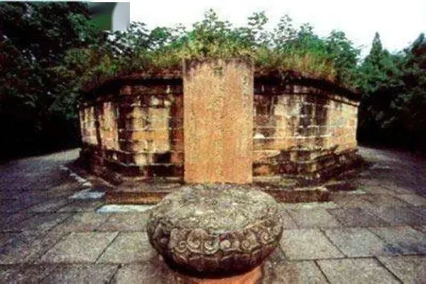 Bí ẩn chưa giải về phần mộ Lưu Bị: Gia Cát Lượng đã làm gì để giữ cho di thể không bị phân hủy tới 30 ngày?