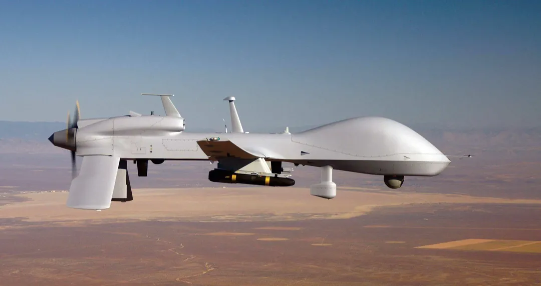 Mỹ bất lực nhìn Ukraine mất 50% vũ khí hạng nặng, tạm ngưng bán UAV “đại bang xám”