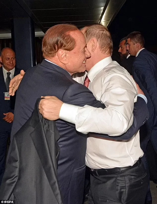 Cựu Thủ tướng Ý Silvio Berlusconi bảo vệ Putin, nói ông Putin bị "đẩy" vào tình thế tấn công Ukraine, khiến phương Tây tức điên 