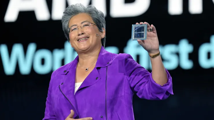 AMD tiết lộ chip AI mới thách thức sự thống trị của Nvidia