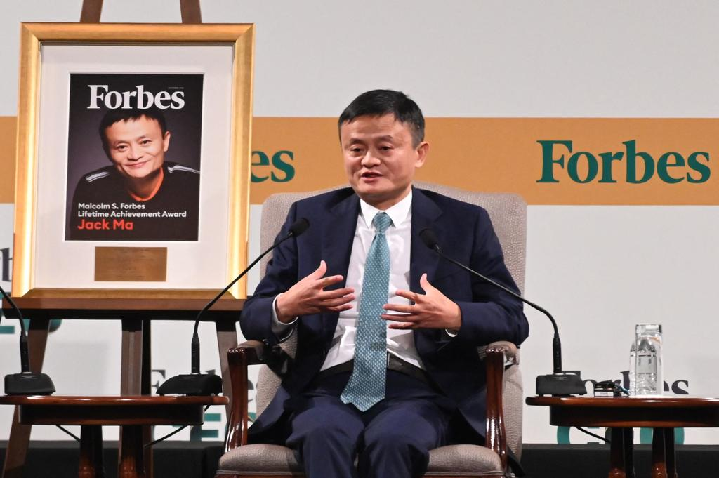 Tỷ phú Jack Ma tái xuất ở Hong Kong