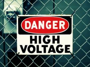 Điện giật bao nhiêu vôn (Voltage) thì sẽ chết người?