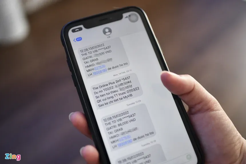 Ngân hàng nói phải bù lỗ vài trăm tỷ mỗi năm trước khi tăng phí SMS