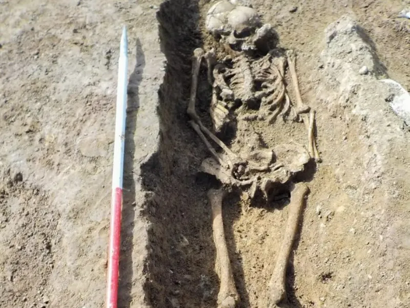 Người La Mã có thể đã thực hành nghi lễ chặt đầu xác chết trước khi chôn