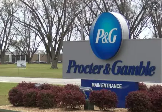 "Chân phụ nữ có mùi gấp 5 lần nam giới", Procter & Gamble đã show cả bằng chứng mà vẫn bị phạt 2.4 tỷ 