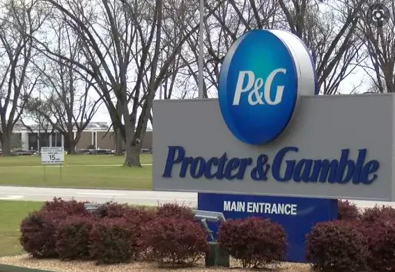 thumbnail - "Chân phụ nữ có mùi gấp 5 lần nam giới", Procter & Gamble đã show cả bằng chứng mà vẫn bị phạt 2.4 tỷ 